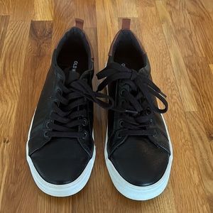 Old Navy Faux Leather Black Sneakers